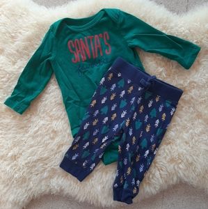 ❌SOLD❌ 3-6mo Santa 🎅 Outfit